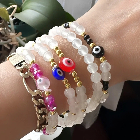 Selenite beaded bracelet handmade/cleansing/good vibes - Picture 2 of 5